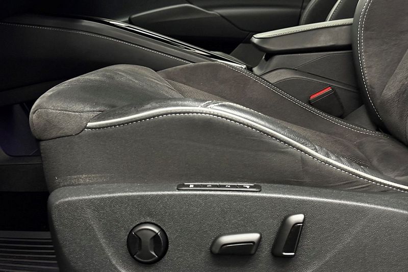 Skoda Enyaq bild 13