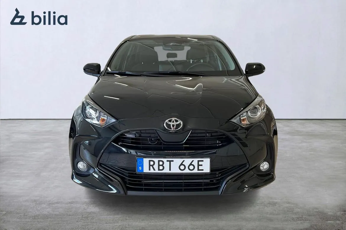 Vehicle image 5