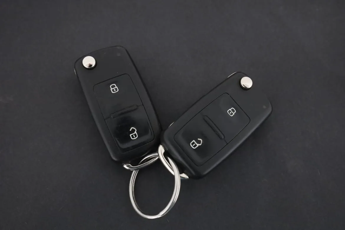 Vehicle image 32