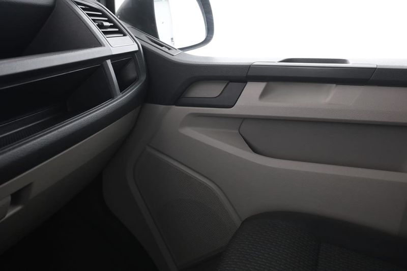 Volkswagen Caravelle bild 27