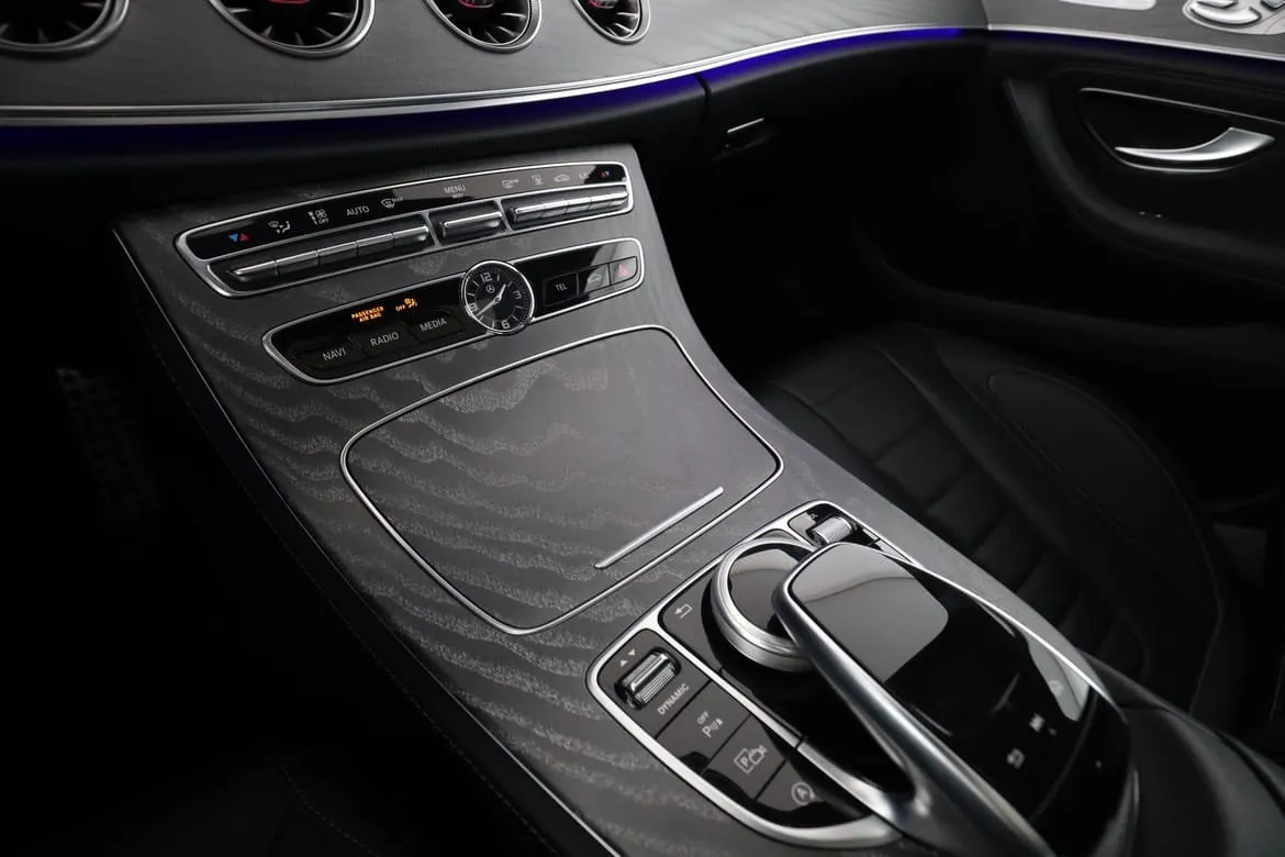 Vehicle image 23
