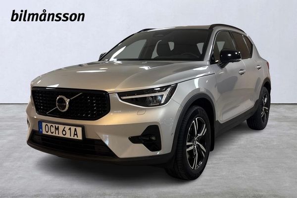 Volvo XC40 B3 FWD Bensin Plus Dark - 2025