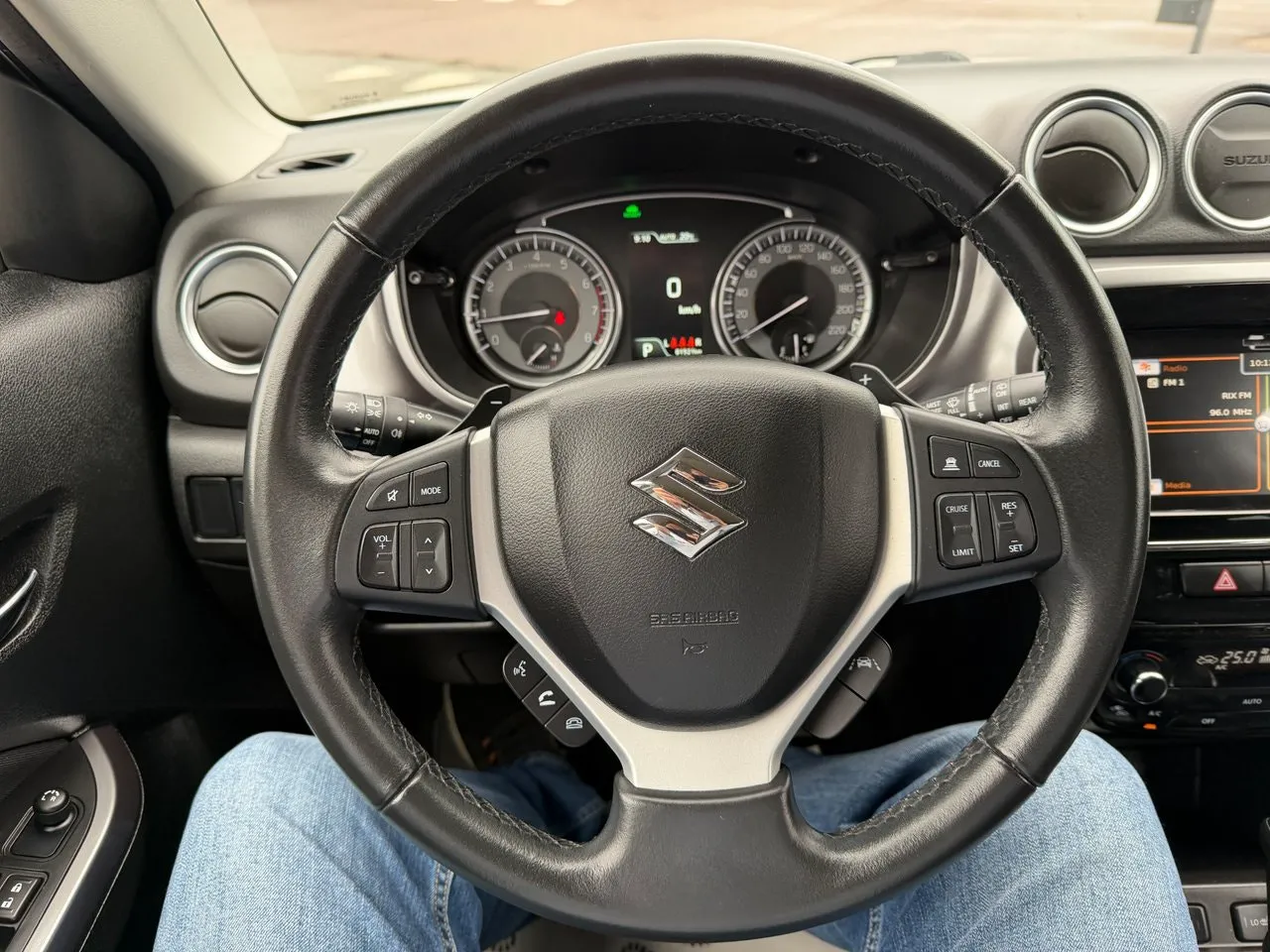 Vehicle image 15