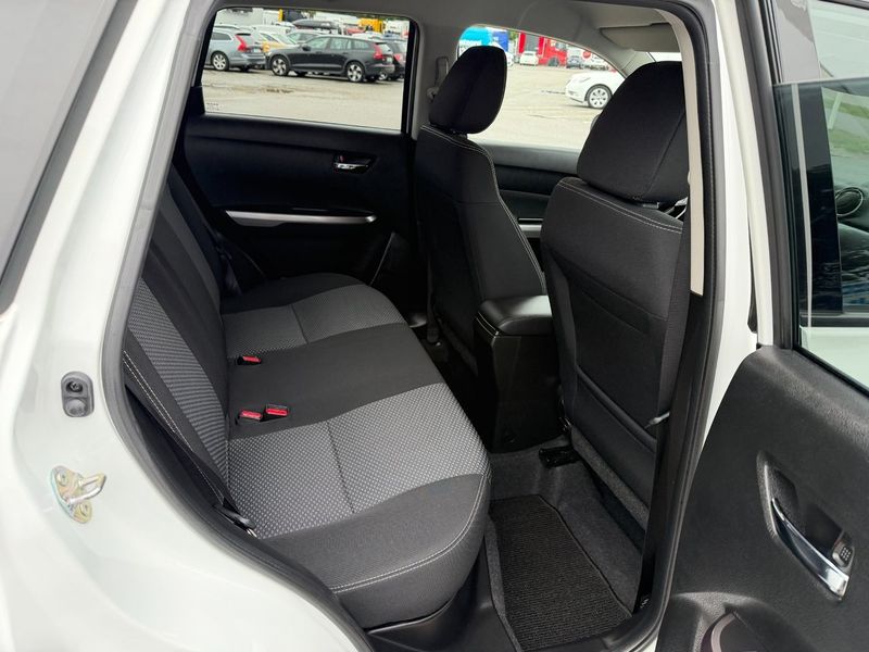 Suzuki Vitara bild 9