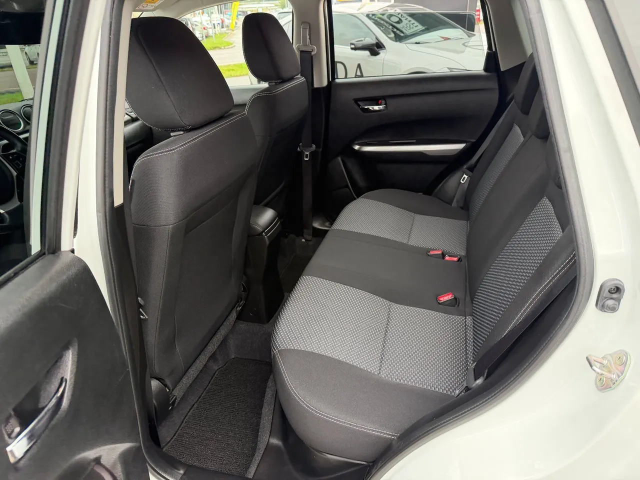 Vehicle image 14