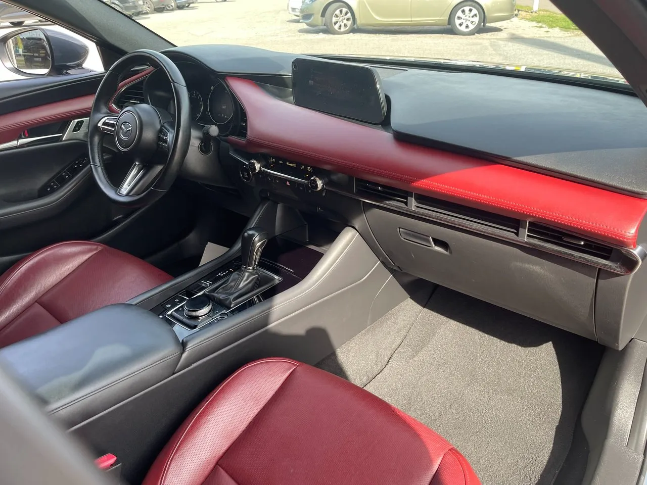 Vehicle image 17
