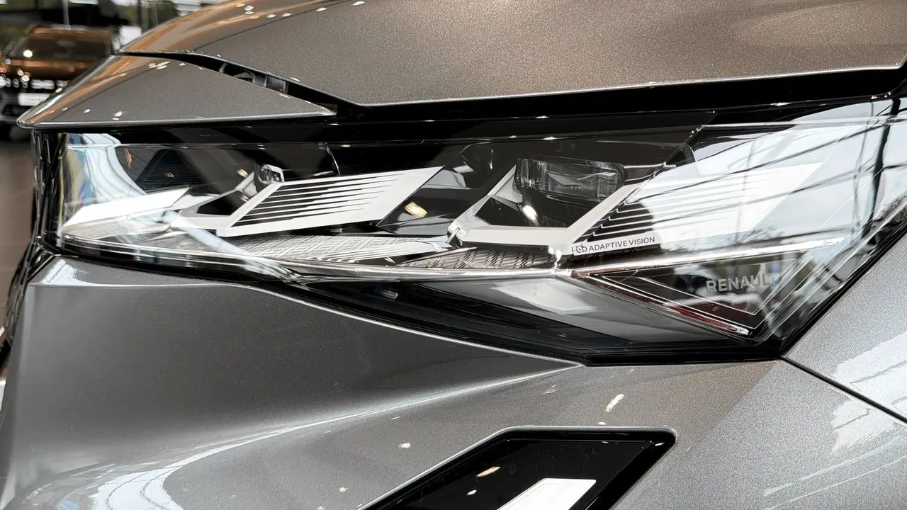Vehicle image 20