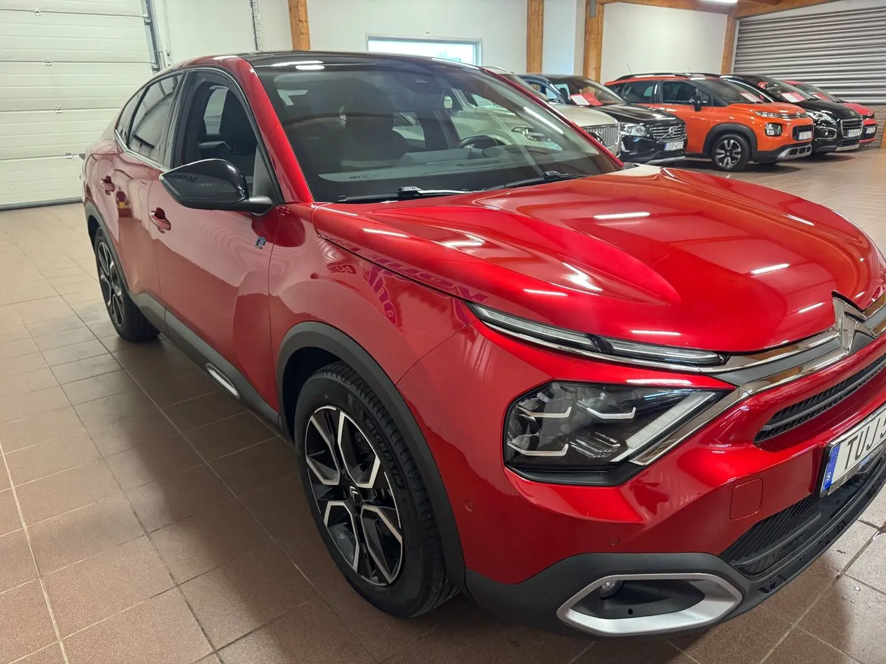 Vehicle image 4