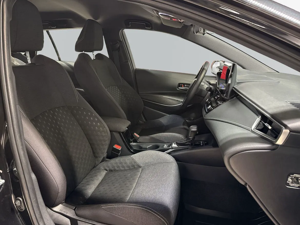Toyota Corolla Touring Sports Hybrid e-CVT, 140hp, 2025