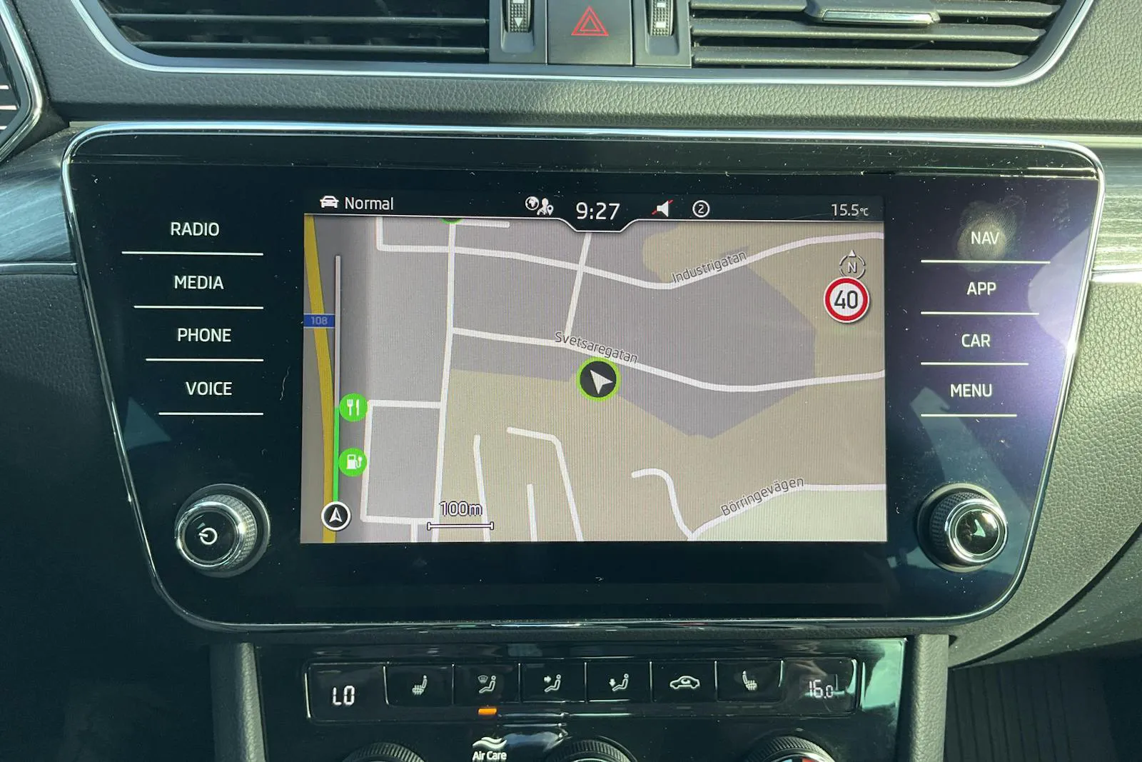 Vehicle image 10