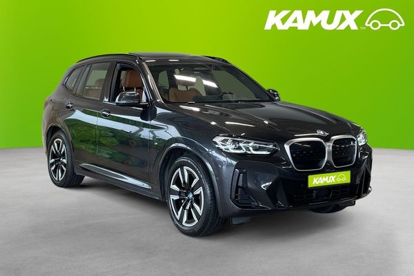 BMW iX3 M Sport Panorama Läder Navi Kamera Moms 286hk - 2023