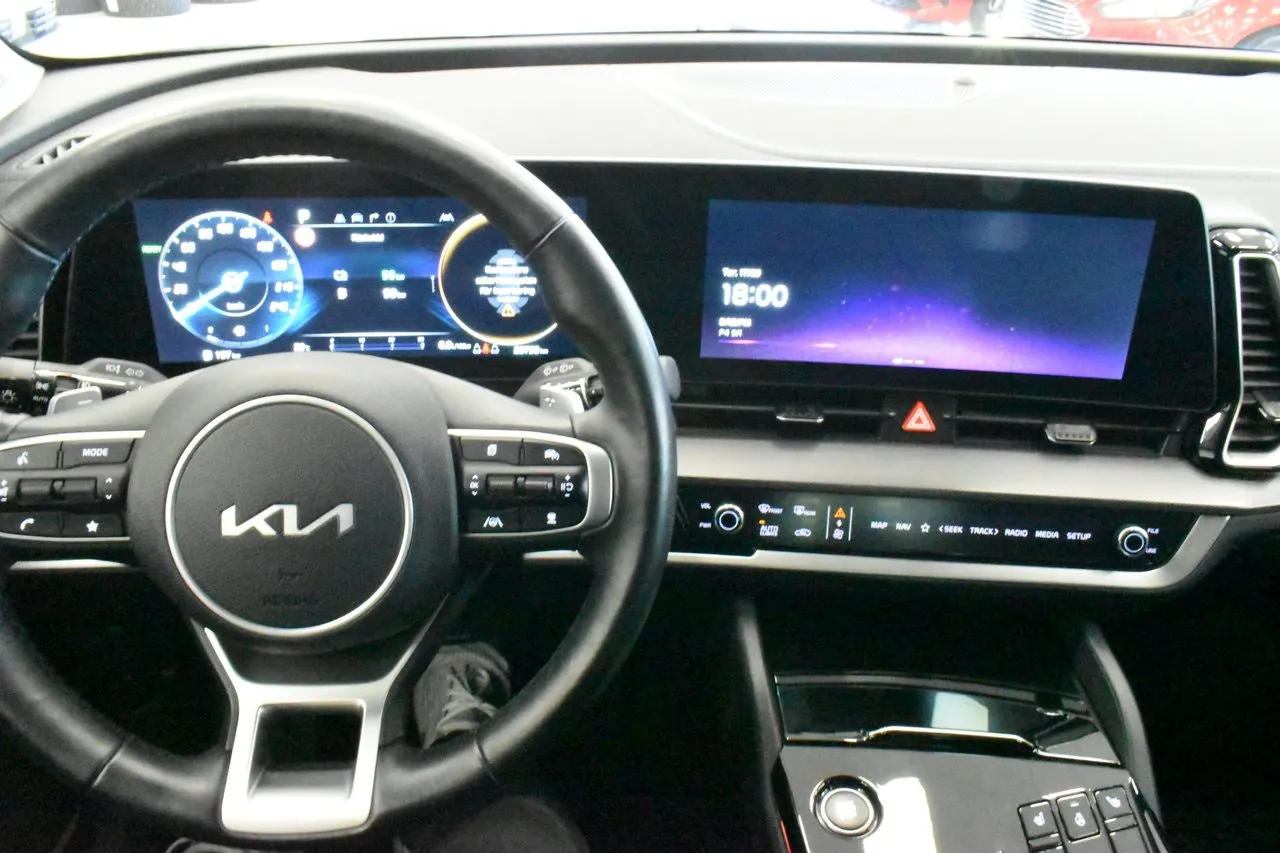 Vehicle image 23