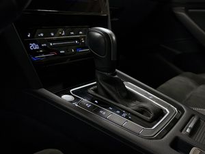 Volkswagen Passat bild 14