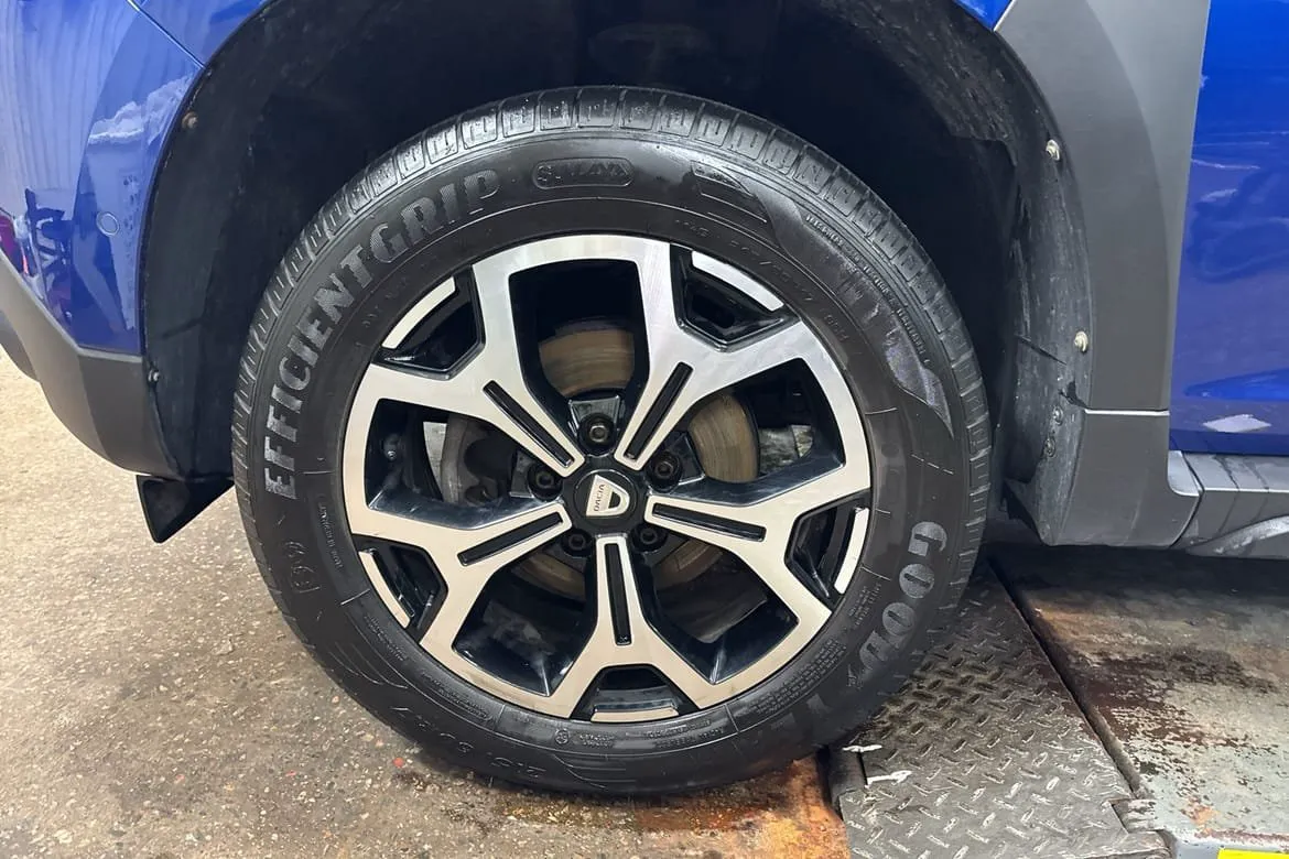 Vehicle image 8