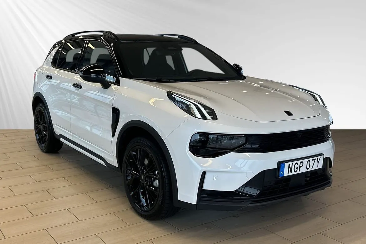 Vehicle image 4