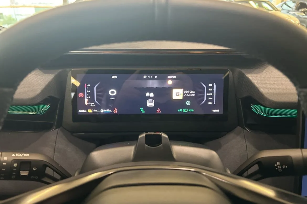 Vehicle image 36