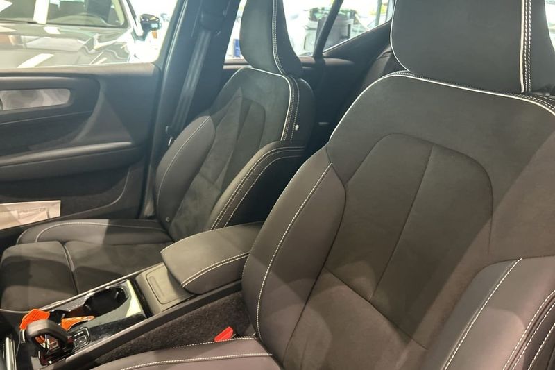 Volvo EX40 bild 24