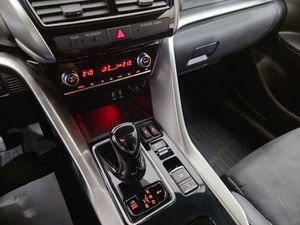Mitsubishi Eclipse Cross bild 9