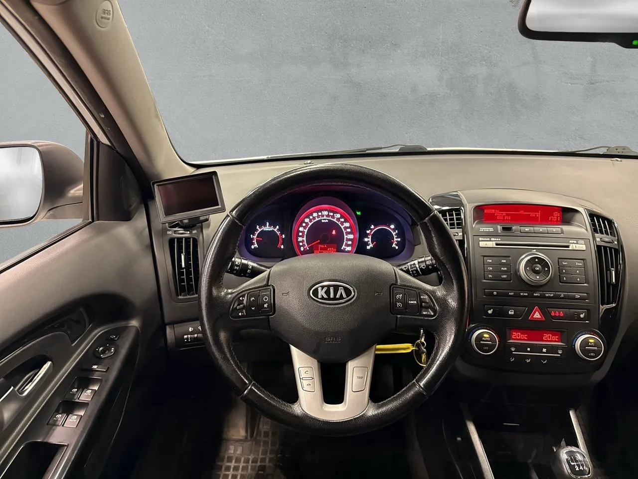 Vehicle image 12
