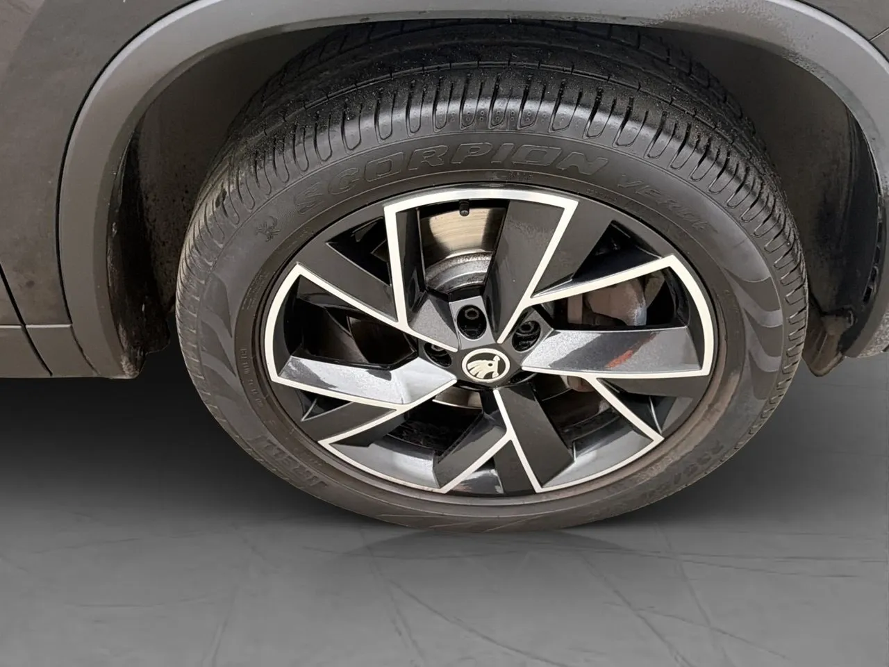 Vehicle image 31