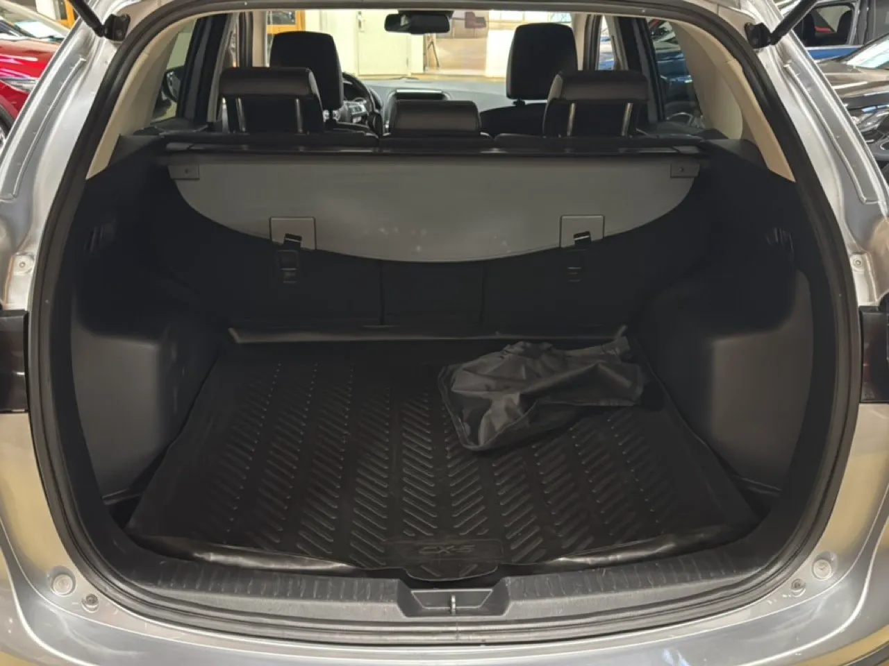 Vehicle image 13