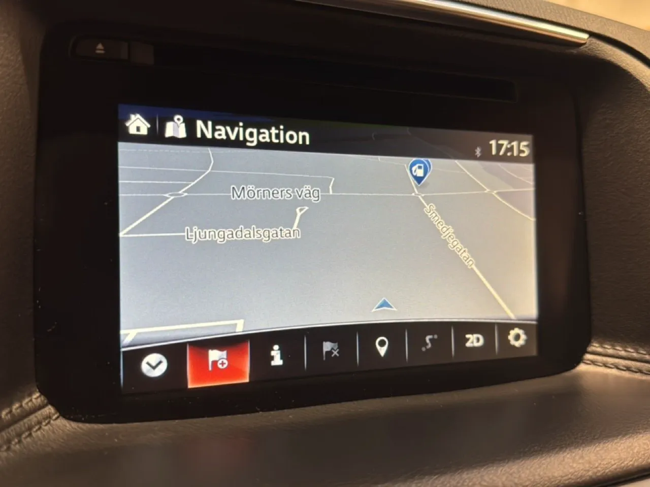 Vehicle image 14