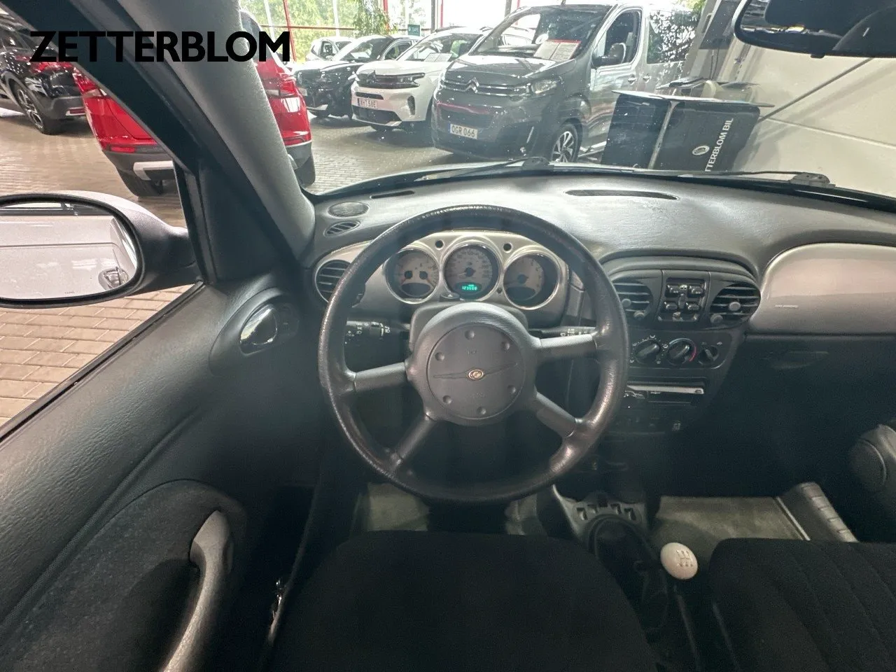 Vehicle image 11