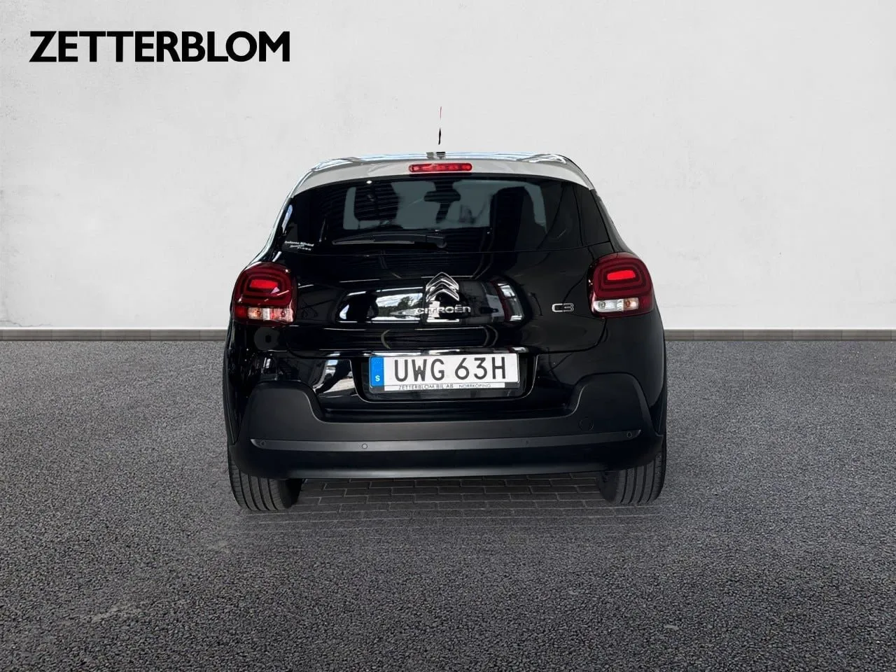 Vehicle image 3