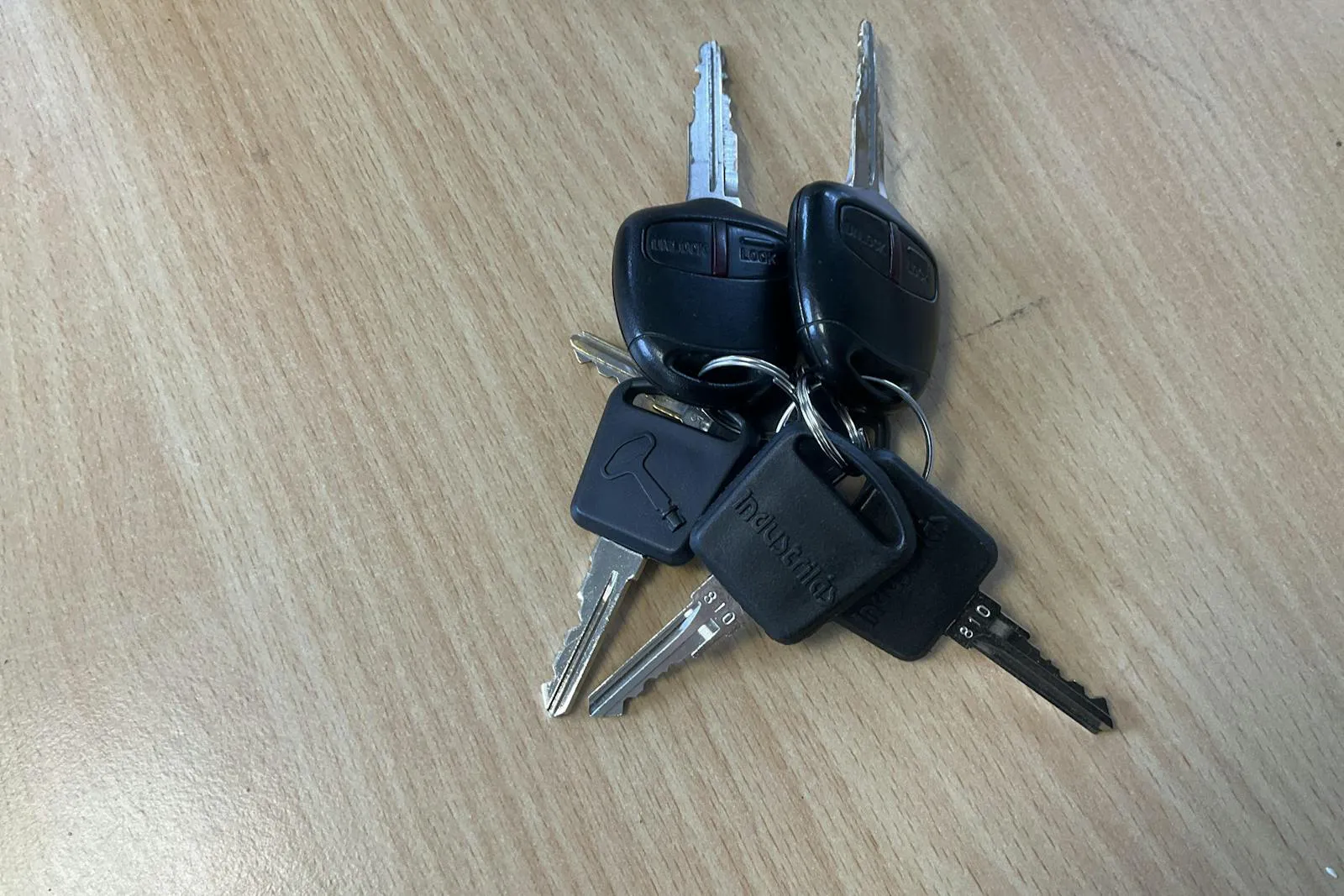 Vehicle image 15
