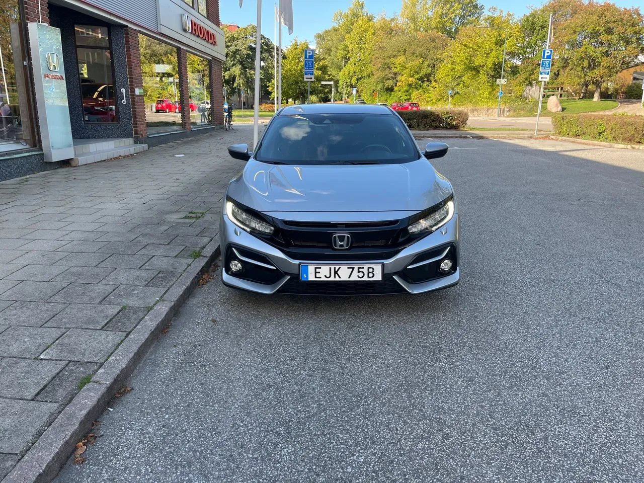 Vehicle image 2