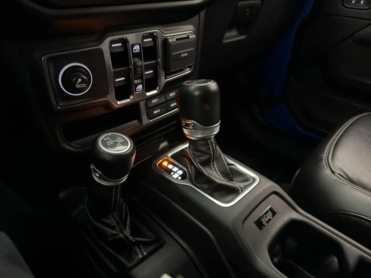 Vehicle image 22