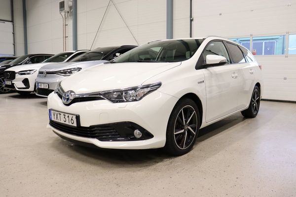 Toyota Auris Touring Sports Hybrid Intense Edition B-Kam 136hk - 2017