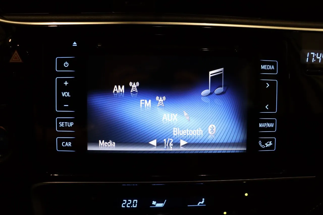 Vehicle image 21