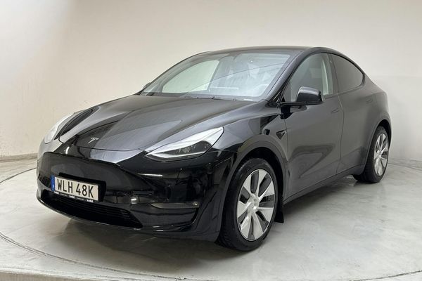 Tesla Model Y Long Range Dual Motor AWD - 2024