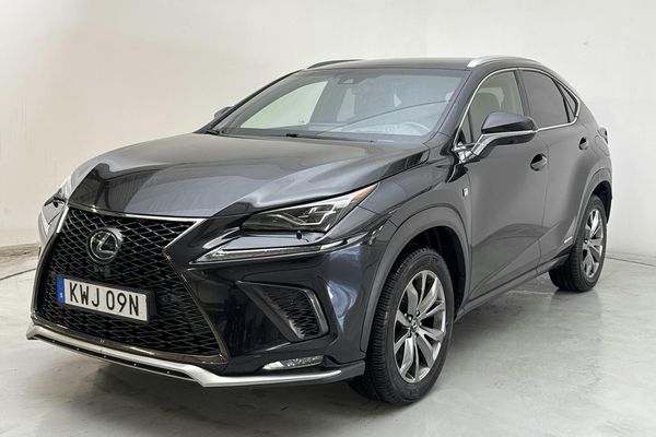 Lexus NX 300h AWD (197hk) - 2019
