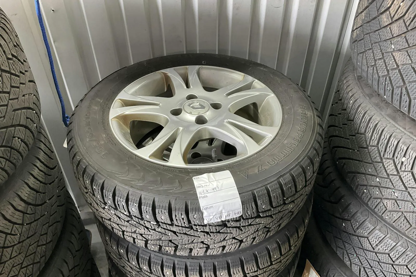 Vehicle image 11