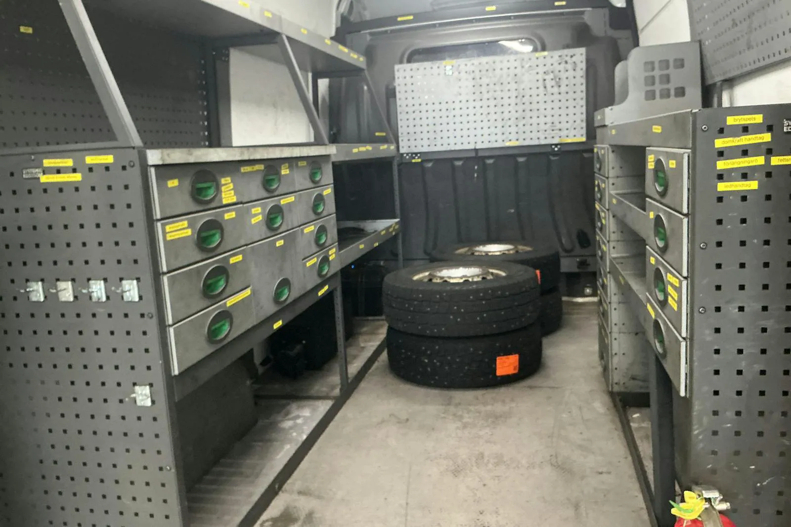 Vehicle image 11