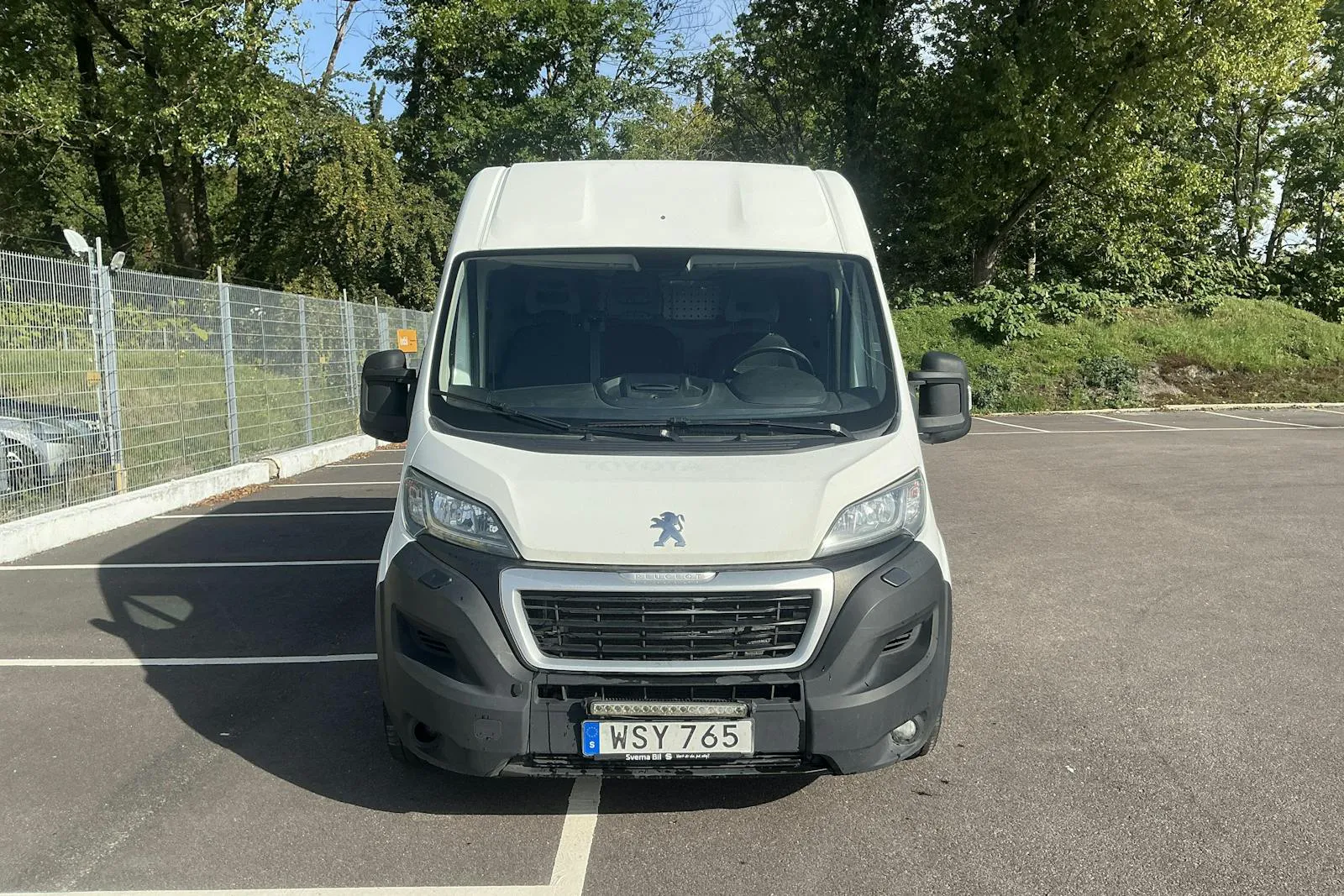 Vehicle image 3