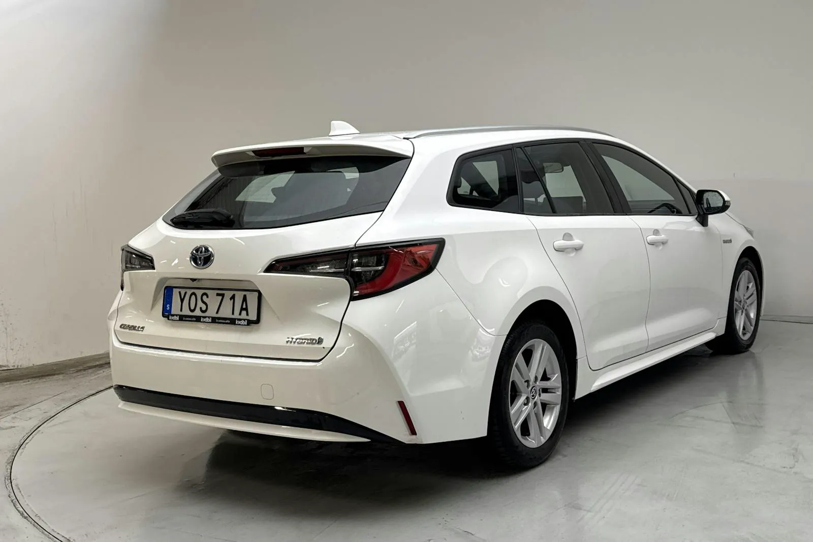 Vehicle image 2
