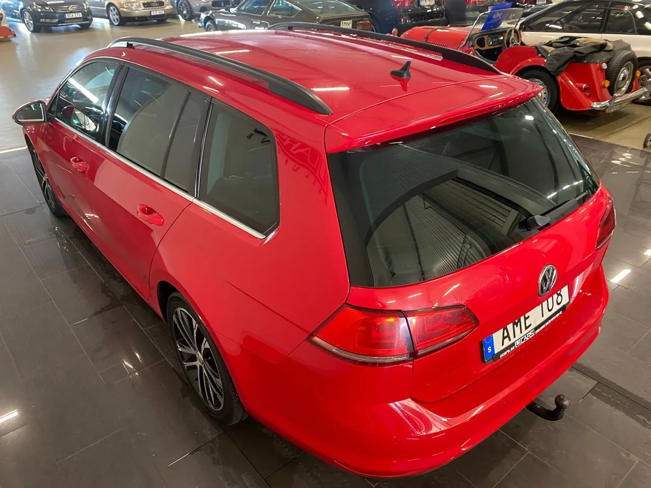 Vehicle image 7