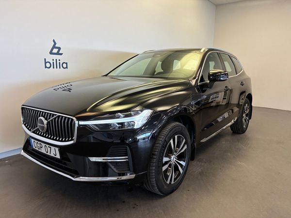 Volvo XC60 T6 Core Nordic Edition / Panoramatak / Dragkrok / Keyless / Backkamera / - 2025