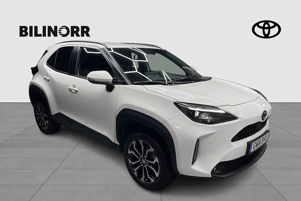 Vehicle image 7
