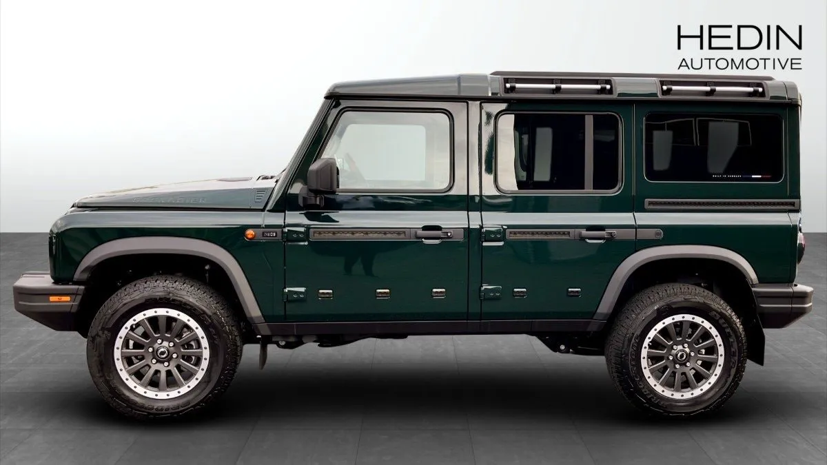 Vehicle image 5