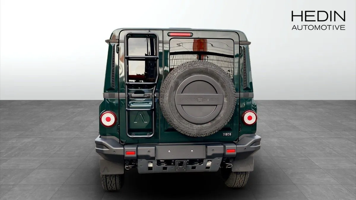 Vehicle image 6