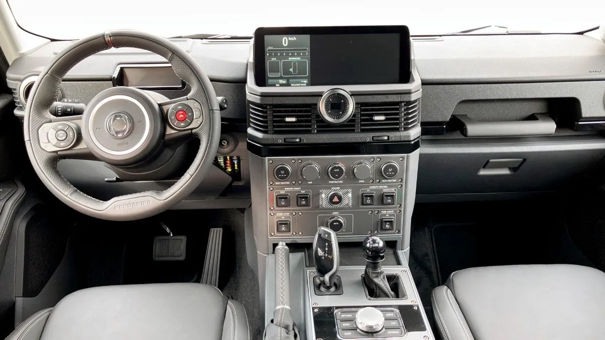 Vehicle image 3