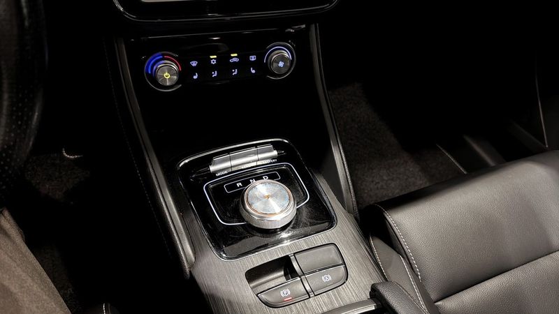 MG ZS EV bild 14