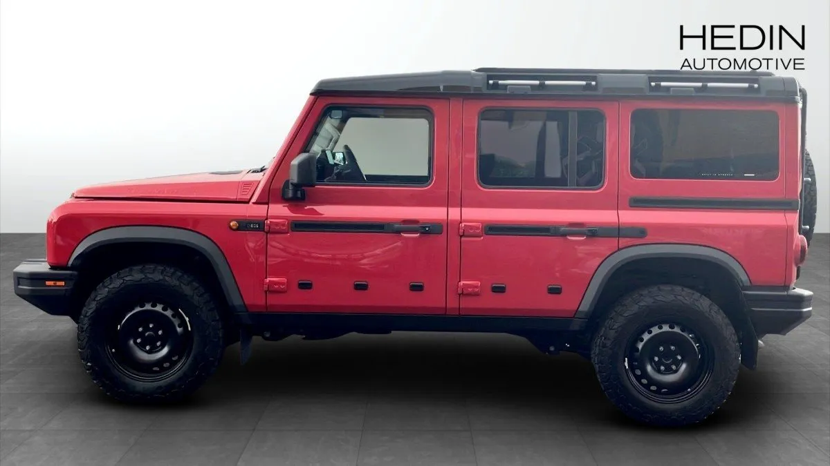 Vehicle image 5