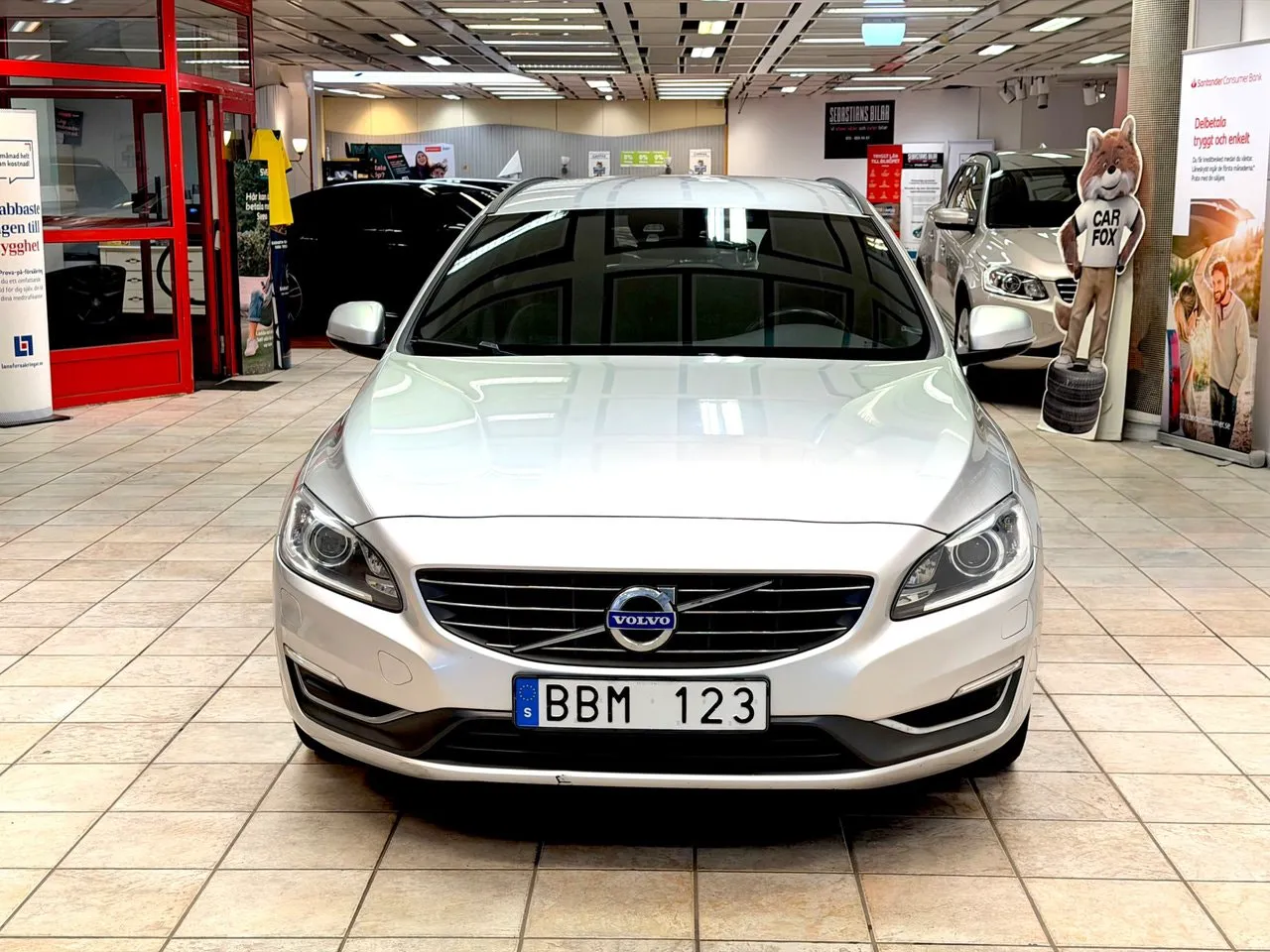 Vehicle image 6