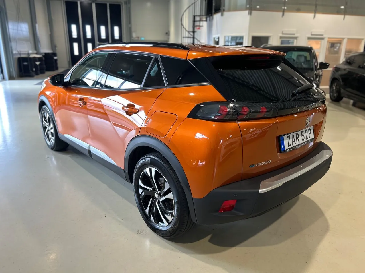 Vehicle image 3