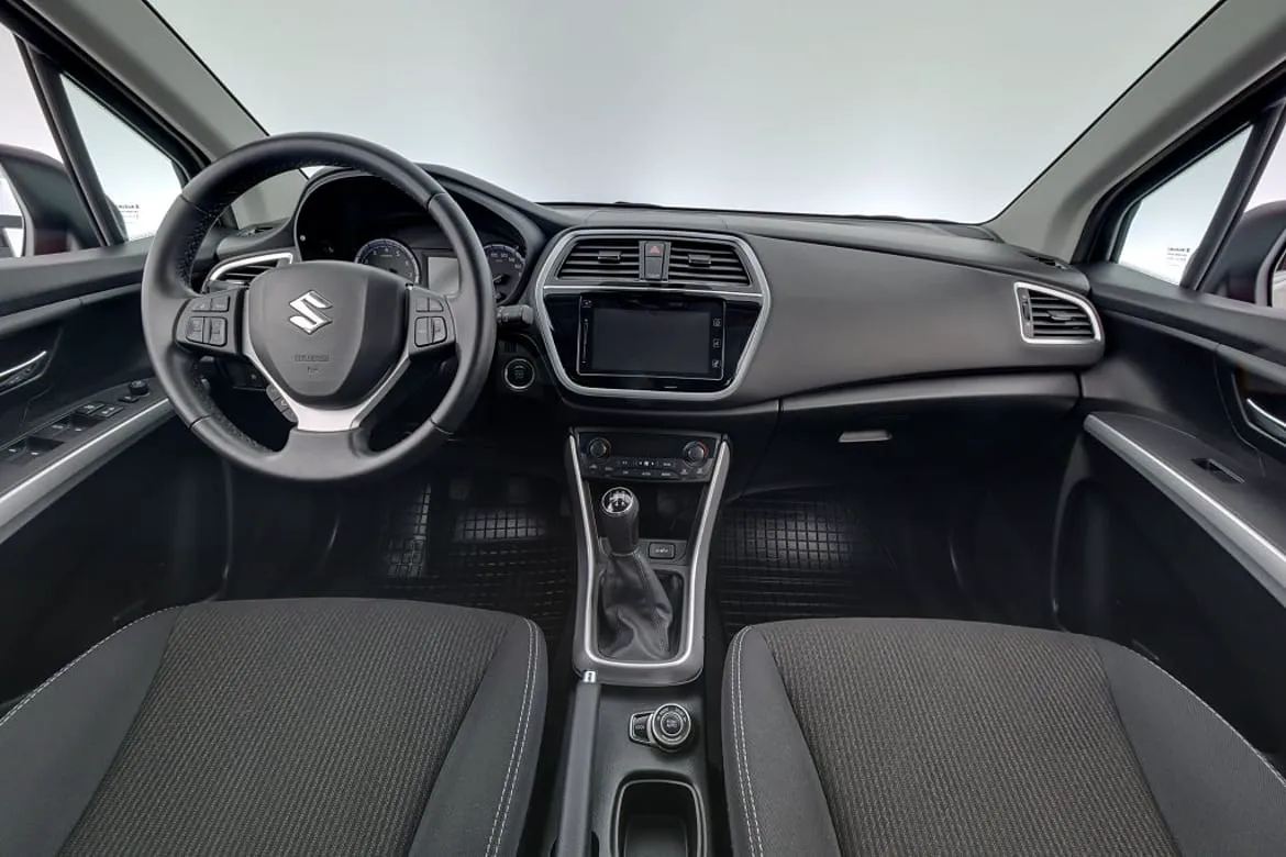 Vehicle image 13